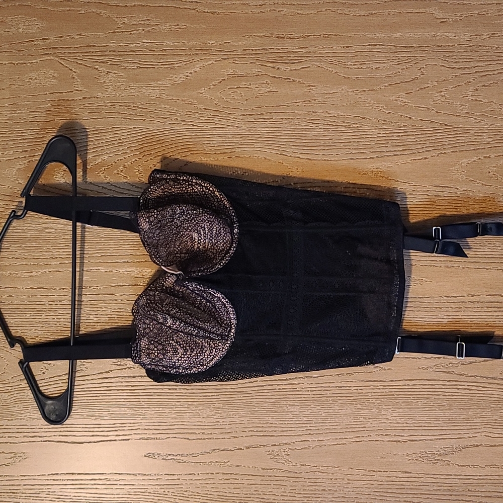 Victoria secret corset. Lace black with underlying pink ontop. Size 36 D